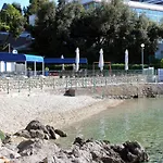 Apartamento With A Parking Space - 7891 Opatija