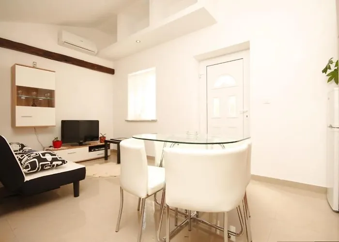 With A Parking Space - 7891 Apartman *